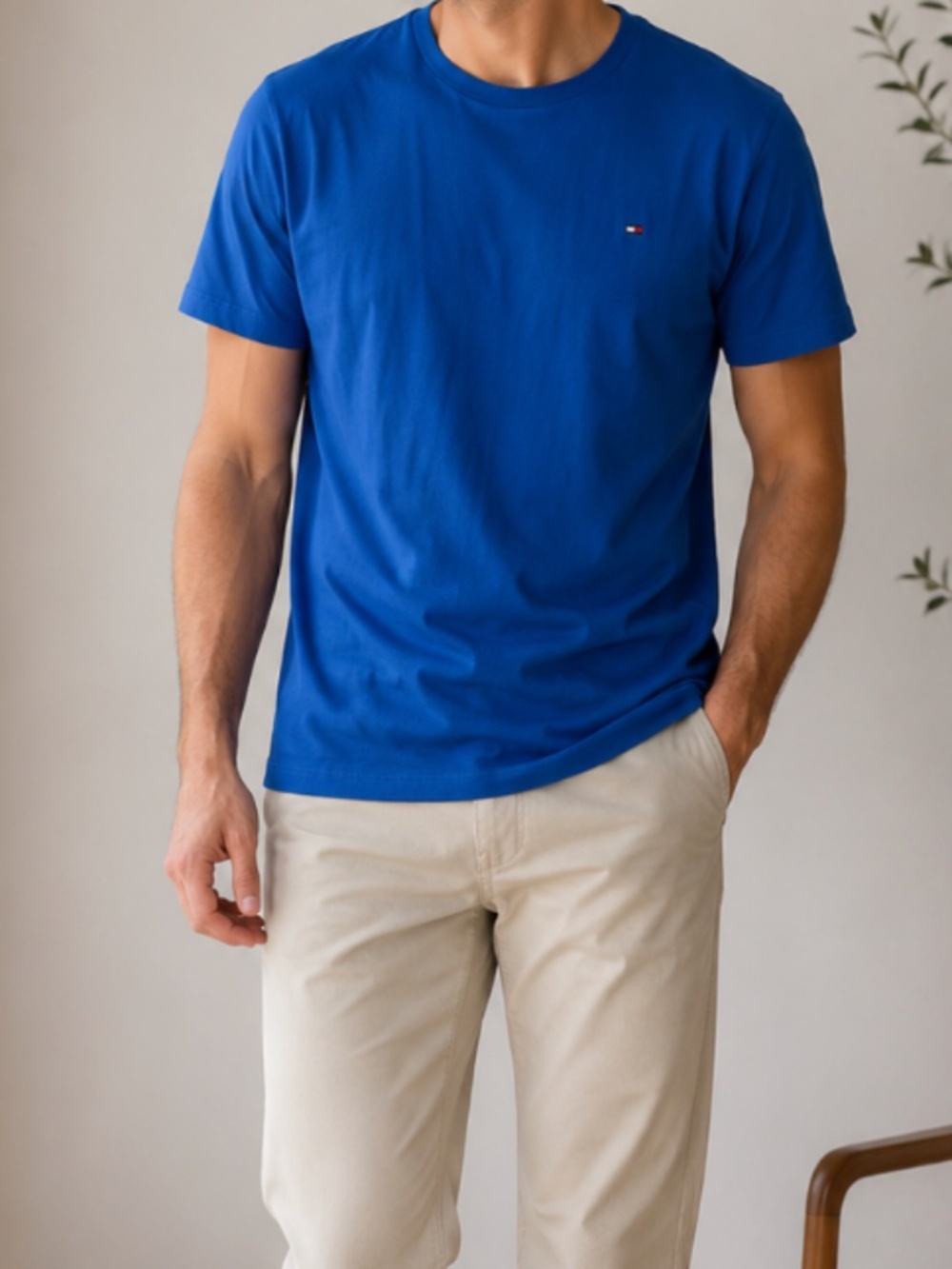 Tommy Hilfiger | Blue Crew Neck T-Shirt  Men's Medium